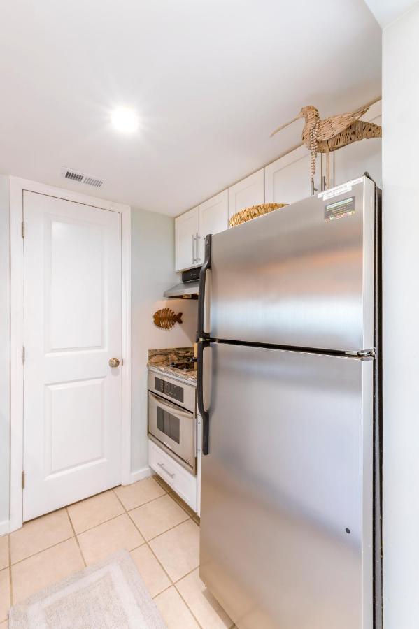 Stunning Ocean Views Steps From The Beach With Pool! Fabulous 4Th Floor Studio! New Smyrna Beach Exterior photo