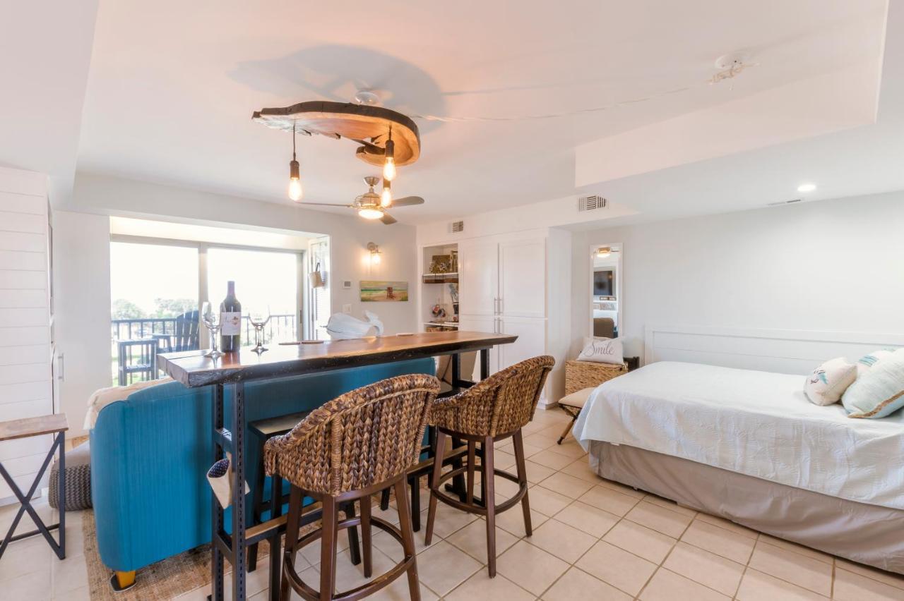 Stunning Ocean Views Steps From The Beach With Pool! Fabulous 4Th Floor Studio! New Smyrna Beach Exterior photo